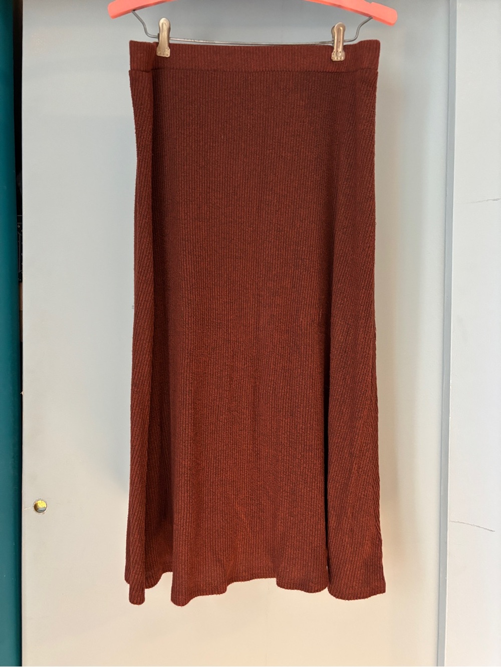 bobeau Ribbed Knit Maxi Skirt in Rust Brown